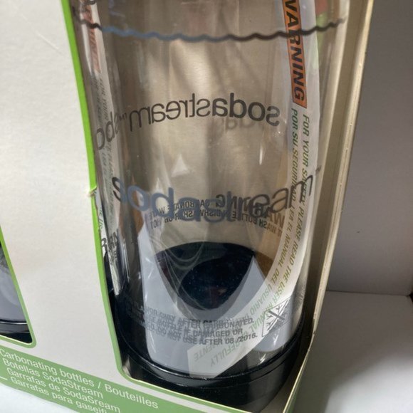 SodaStream Carbonating Bottles 2 Pack 1 Liter NEW - Picture 12 of 15